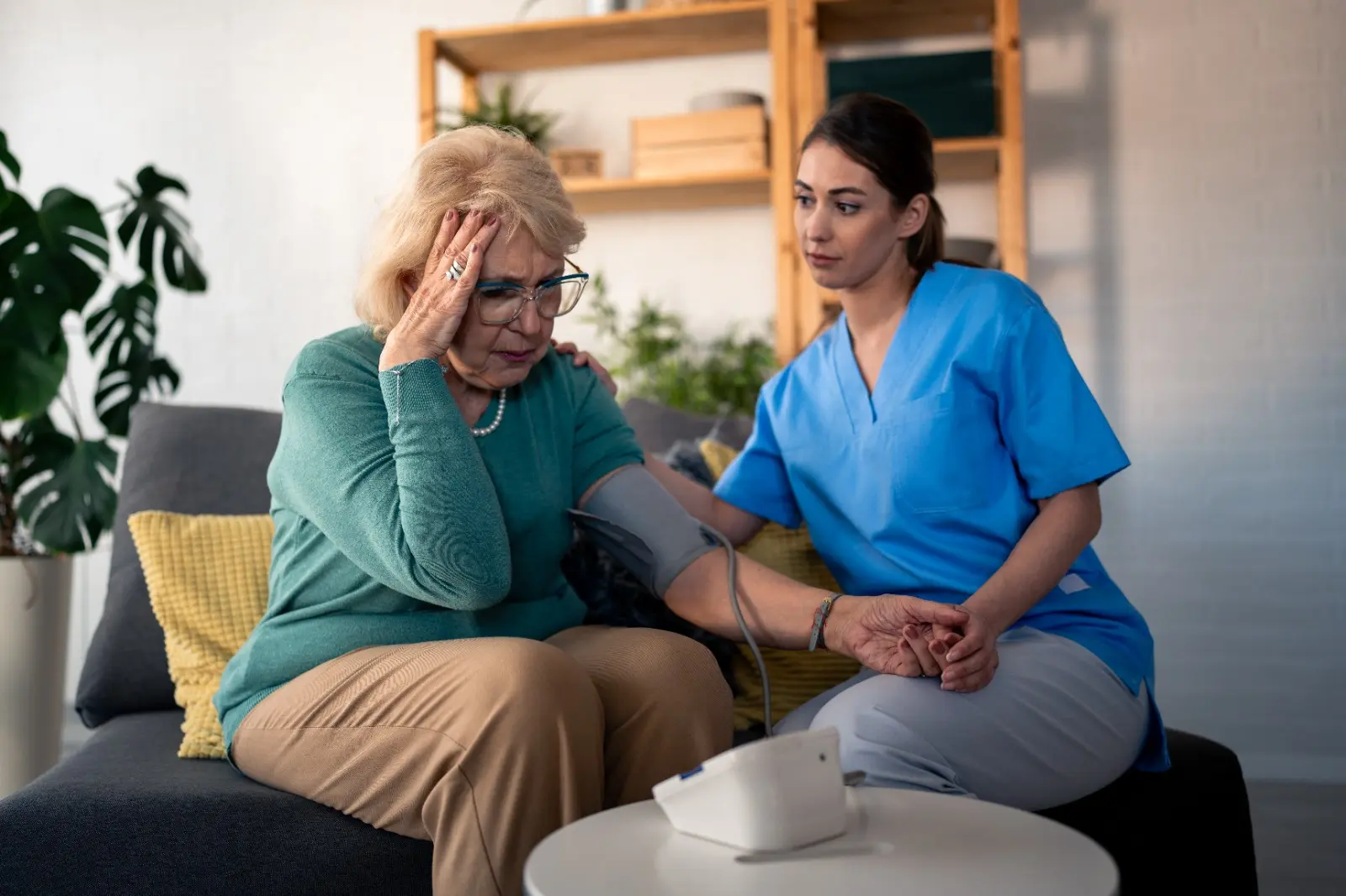 Managing Chronic Conditions at Home with Professional Support